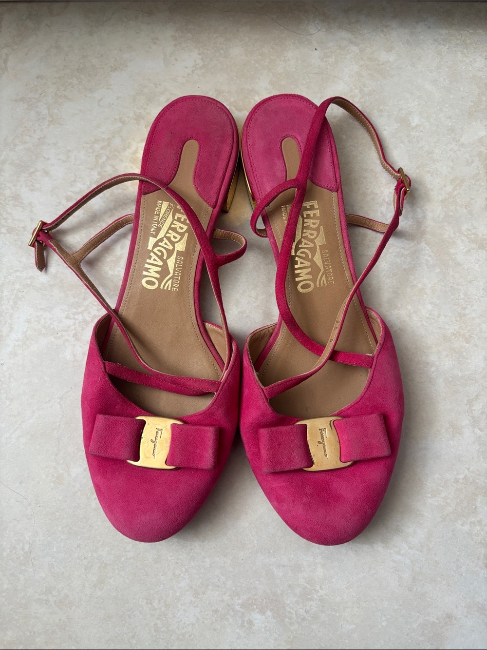 Salvatore Ferragamo Fuchsia Suede Bow Slingback Sandals - Picture 2 of 5